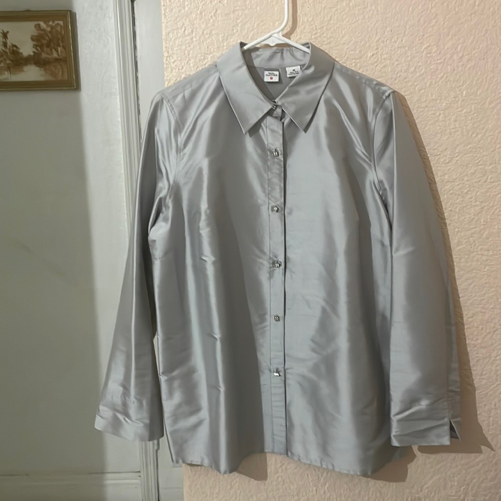 Women shirt